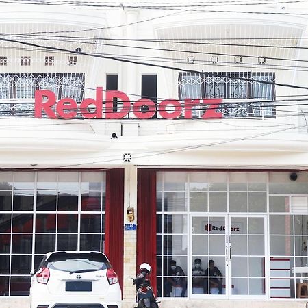 מלון Reddoorz @ Jalan Tanjung Blitar מראה חיצוני תמונה
